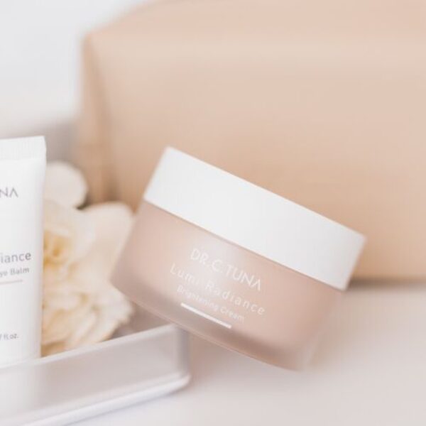 Dr. C. Tuna Lumi Radiance Brightening kremas 50 ml. Prekės kodas: 1000297 
